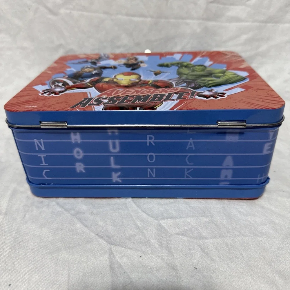 Marvel‎ AVENGERS METAL LUNCH BOX With 48 Piece Jigsaw Puzzle